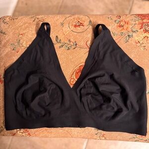 True & Co v neck bra
